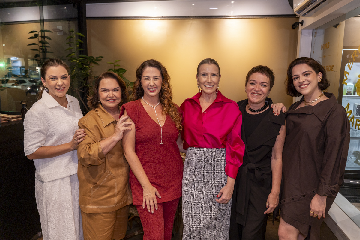 Laura e Dora Daher, Marianne Assbu, Alda Libardi, Adriana e Carol Delmaestro
