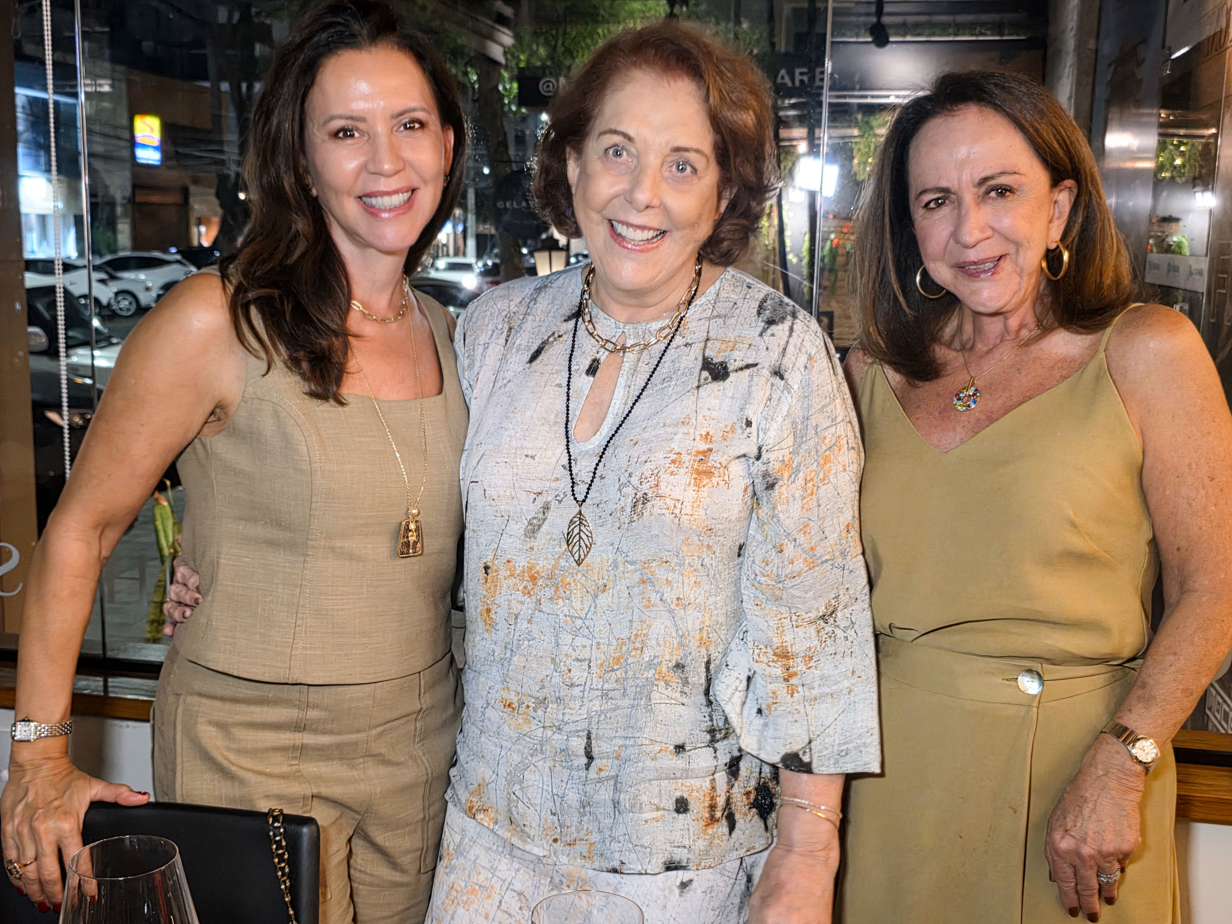 Heliene Del Esposti, Tia Penha e Penha Colodetti