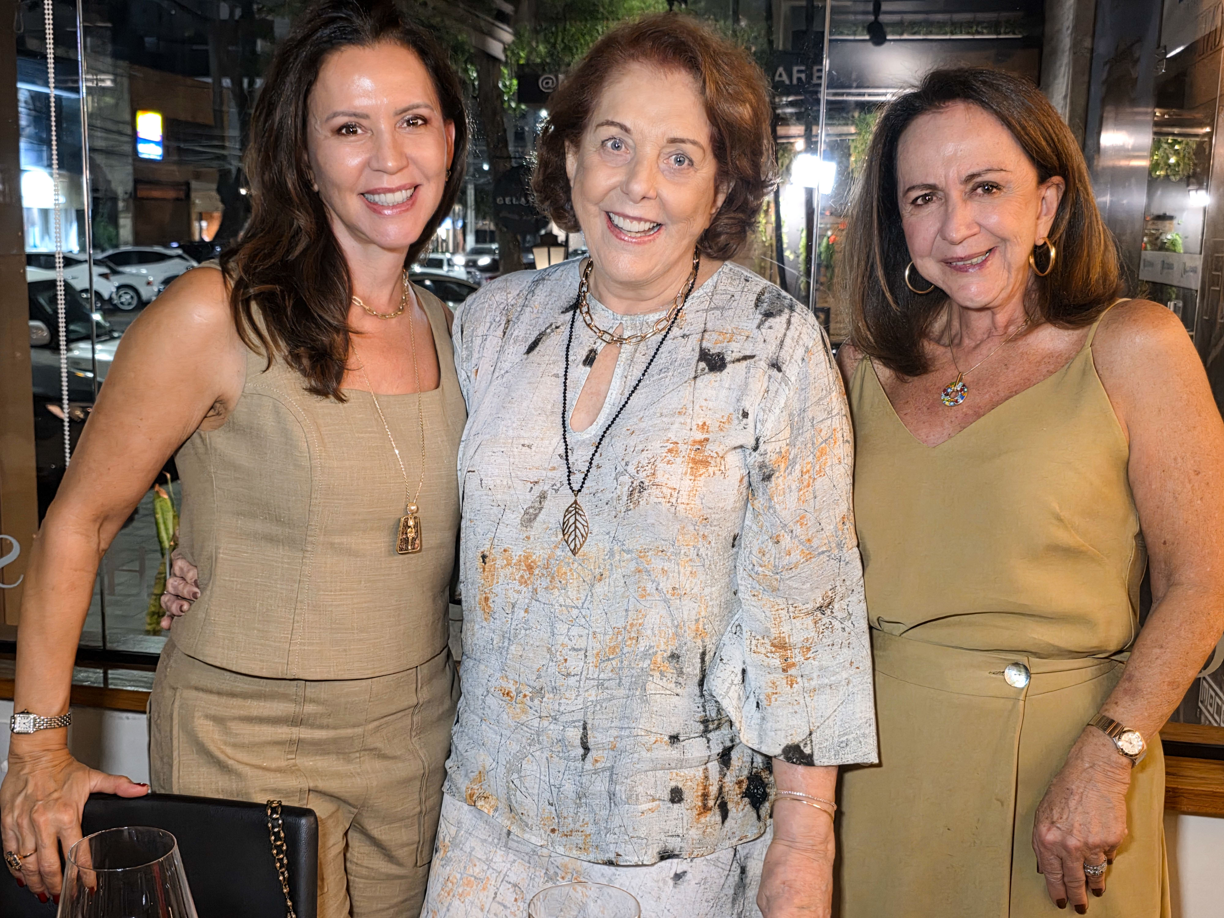 Heliene Del Esposti, Tia Penha e Penha Colodetti