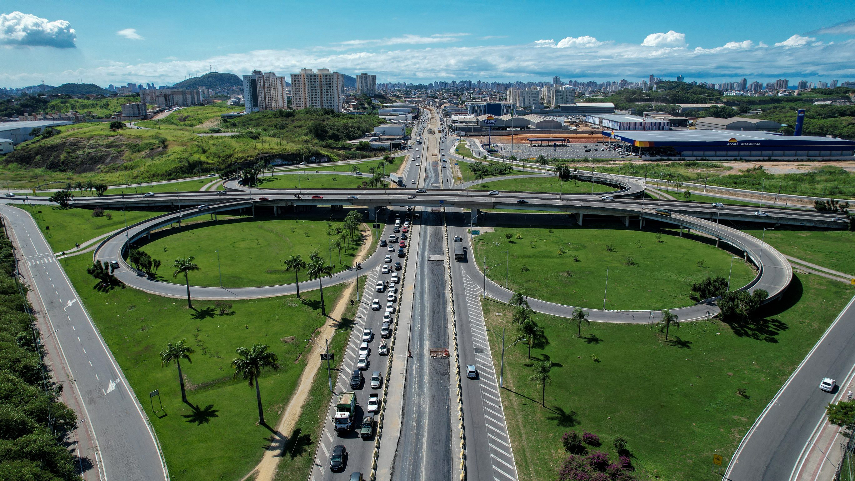 Obras do Expresso GV na Avenida Carlos Lindenberg, em Vila Velha
