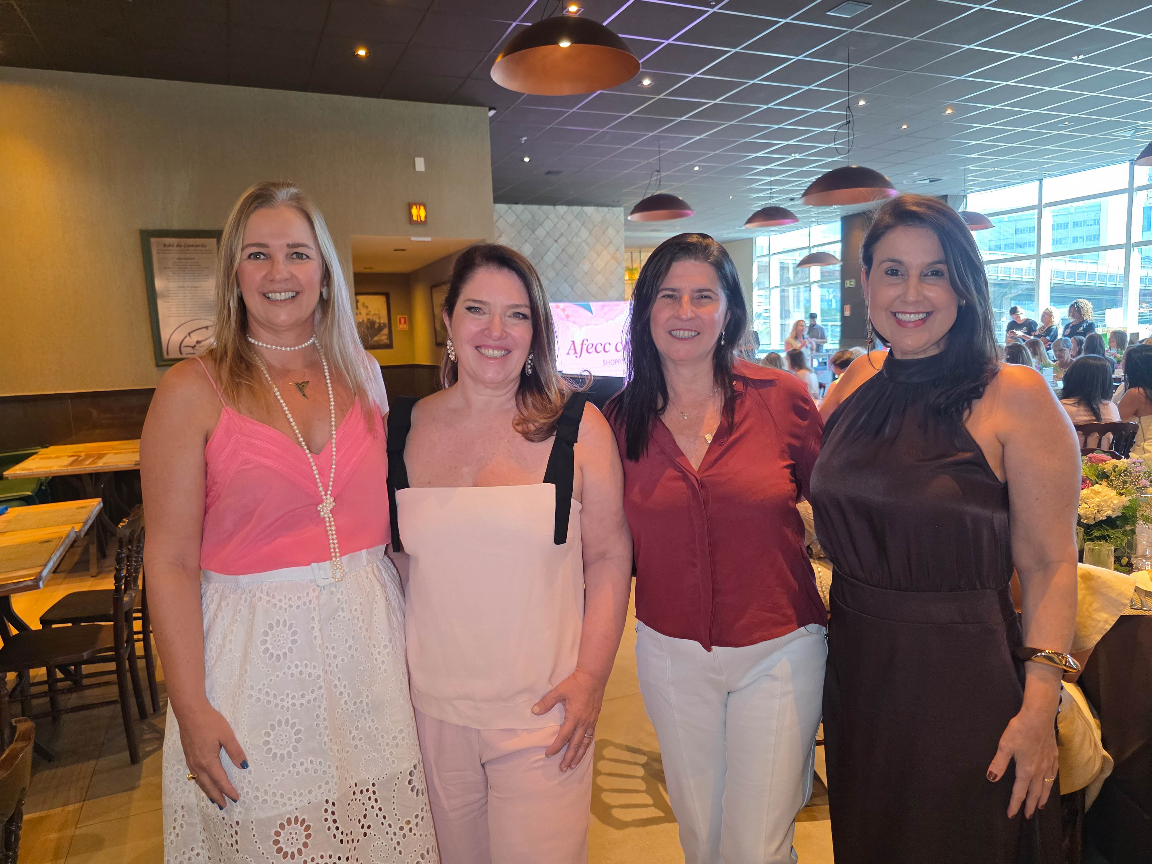 Isabel Murad, Jaque Devens, Carla Lacerda e Renata Rasseli