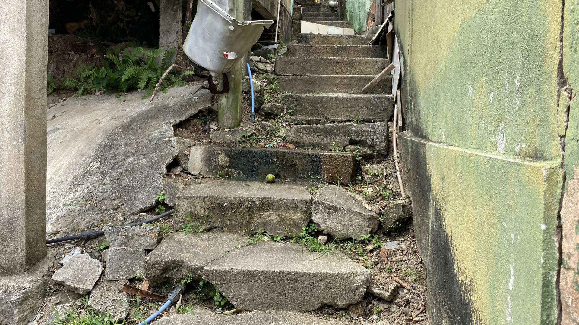 Escadarias no Território do Bem